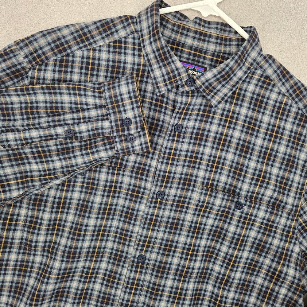 Patagonia Large Plaid Button Down Shirt Mens Outdoor Gorpcore Blue Rugged